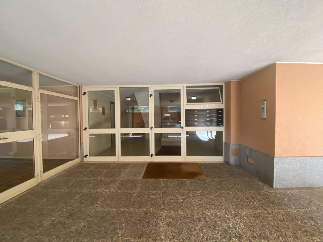 Appartamento in vendita a Biassono