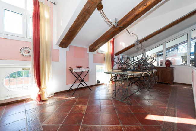 Attico in Vendita a Grugliasco