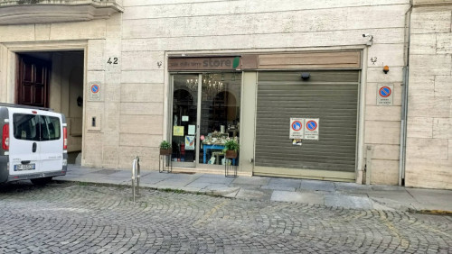 Negozio in Affitto a Torino