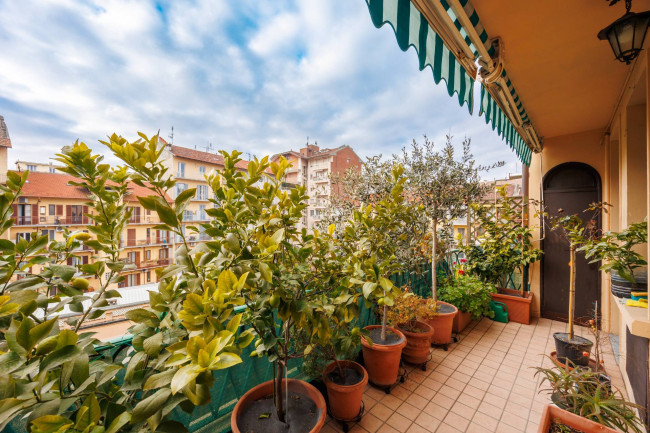 Apartment for Sale to Torino
