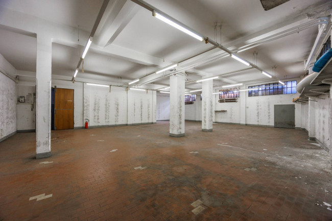 Magazzino in Vendita a Torino