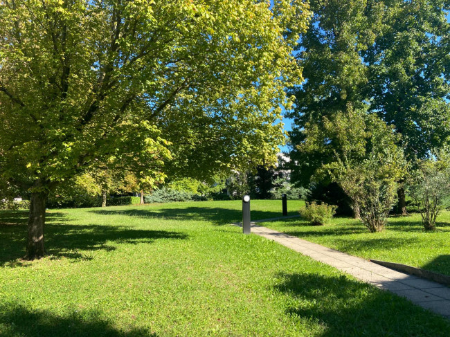 Appartamento in Vendita a Biassono