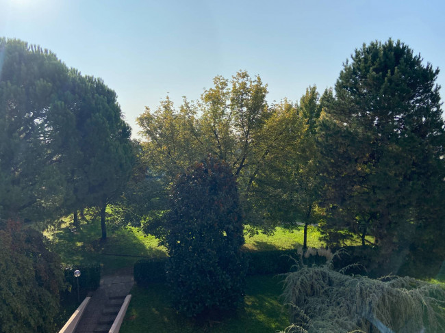 Appartamento in Vendita a Biassono