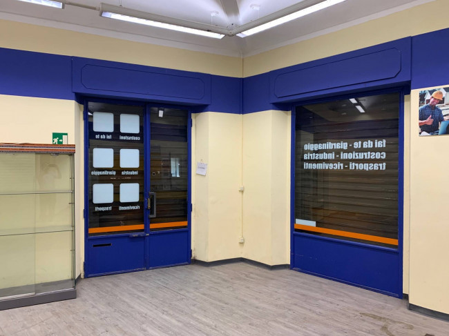 Commercial Property in  Sell to Torino