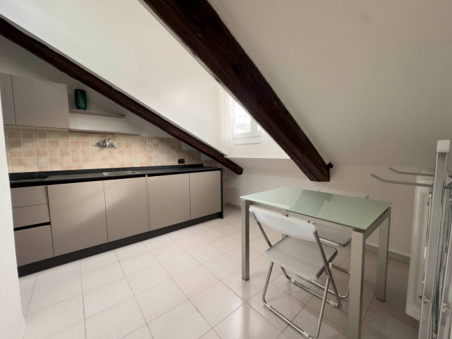 Attic for Rent to Torino