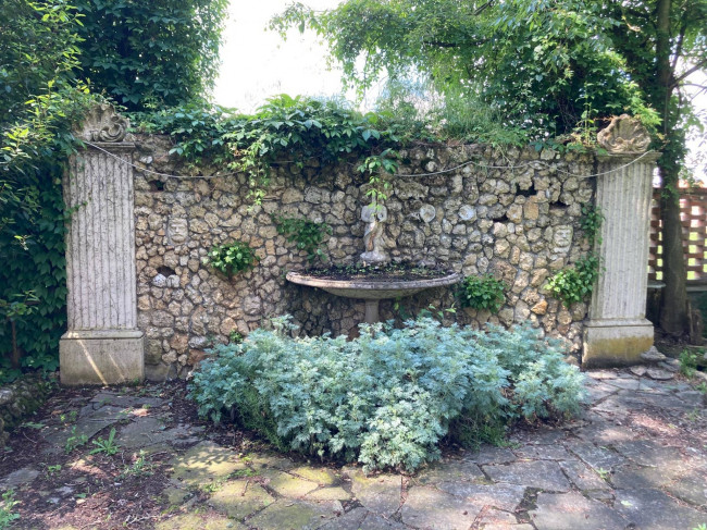 Villa Storica in Vendita a Alessandria