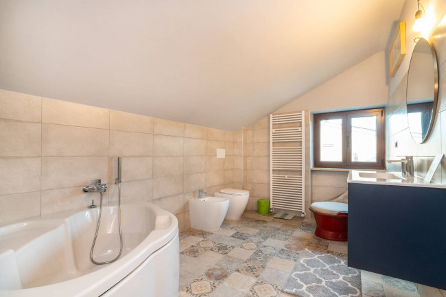 Casa indipendente in vendita a Orbassano