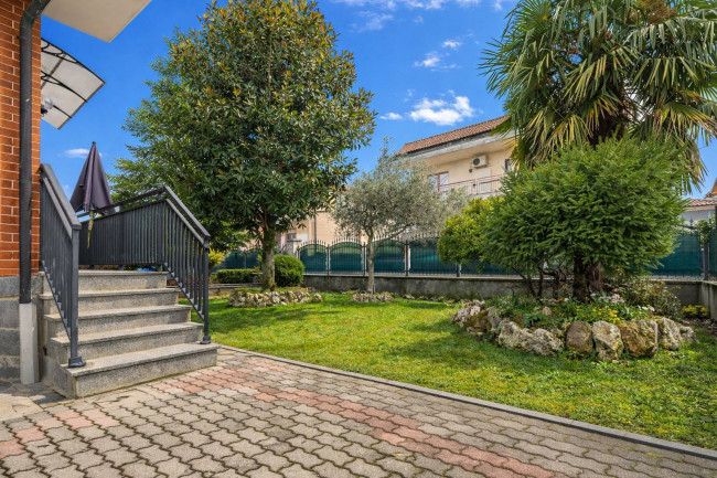 Casa indipendente in vendita a Orbassano