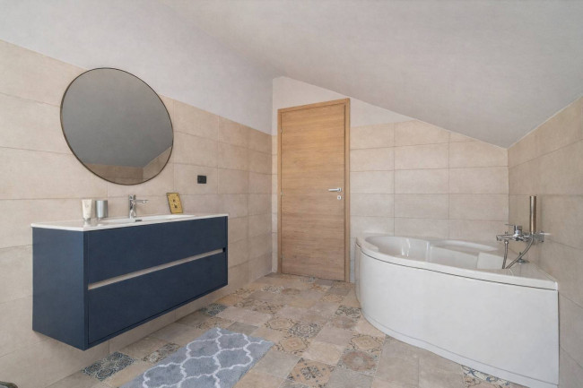 Casa indipendente in vendita a Orbassano