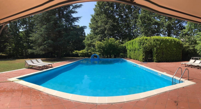 Villa in Vendita a Cellarengo