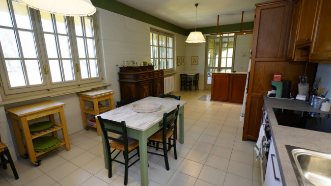 Villa in Vendita a Cellarengo