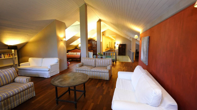 Villa in Vendita a Cellarengo