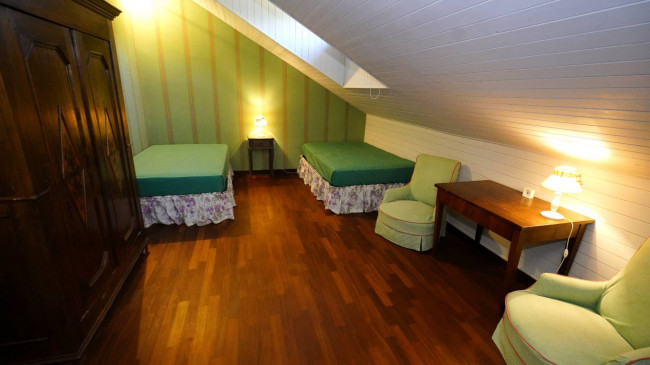 Villa in Vendita a Cellarengo