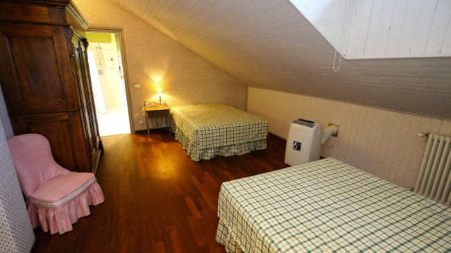 Villa in Vendita a Cellarengo