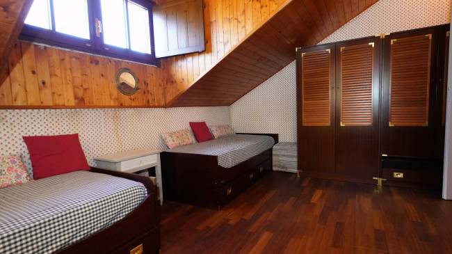 Villa in Vendita a Cellarengo