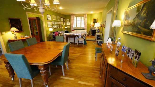 Villa in Vendita a Cellarengo