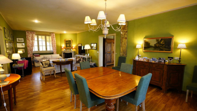 Villa in Vendita a Cellarengo