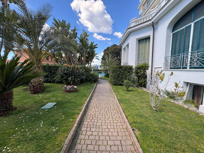 Appartamento in Vendita a Bordighera
