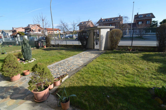 Appartamento in Affitto a Caselle Torinese