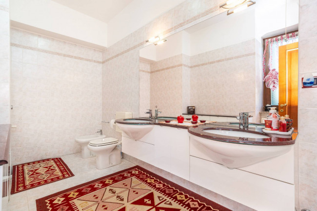 Villa a Schiera in Vendita a Rivoli