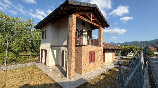 Villa in Vendita a Villanova Mondovì