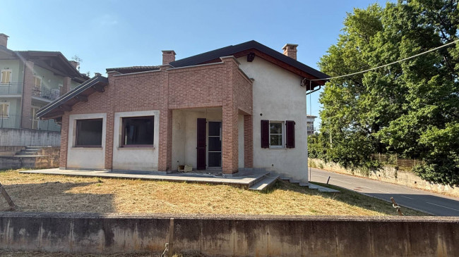 Villa in Vendita a Villanova Mondovì