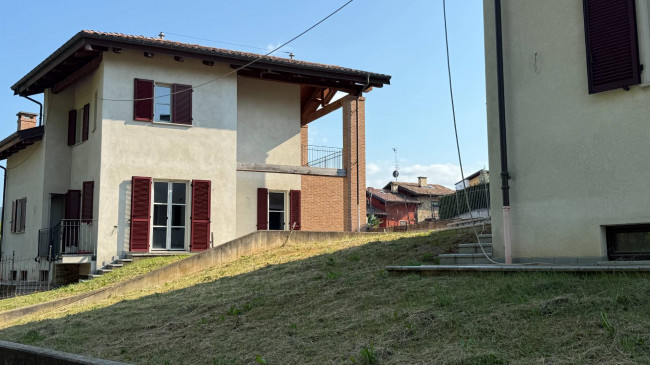 Villa in Vendita a Villanova Mondovì