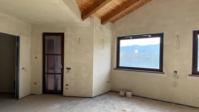 Villa in Vendita a Villanova Mondovì