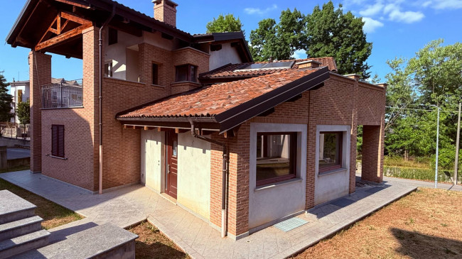 Villa in Vendita a Villanova Mondovì