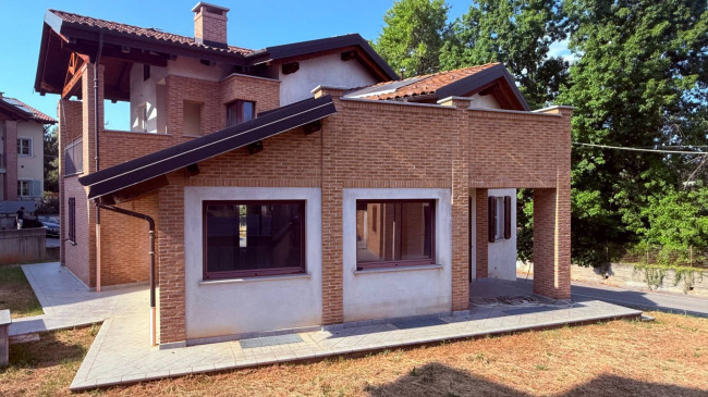Villa in Vendita a Villanova Mondovì