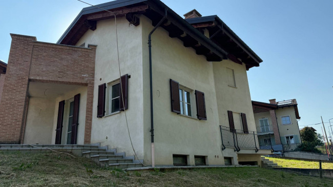 Villa in Vendita a Villanova Mondovì