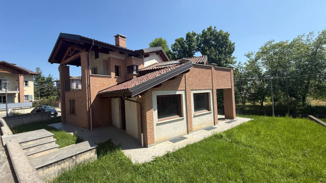 Villa in Vendita a Villanova Mondovì