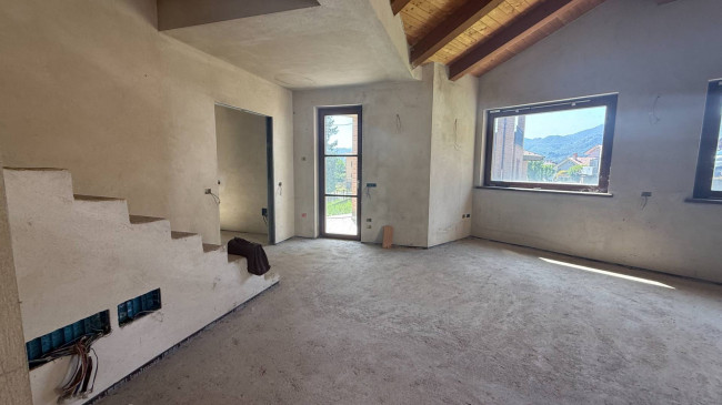 Villa in Vendita a Villanova Mondovì