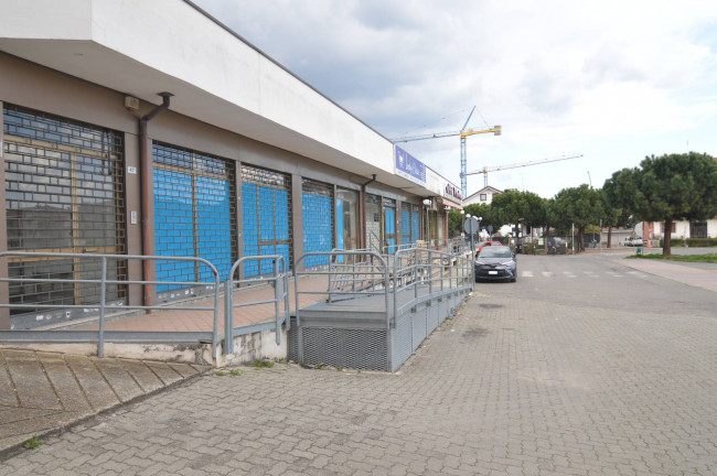 Magazzino in Vendita a Leinì