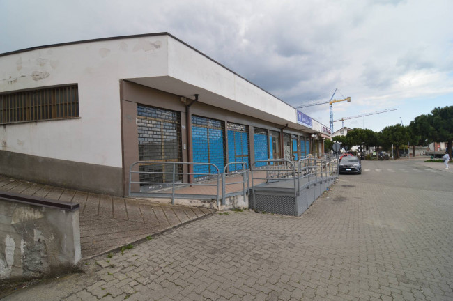 Magazzino in Vendita a Leinì