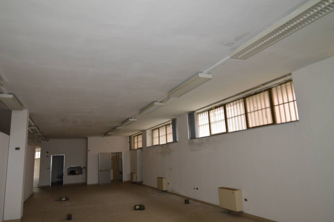 Magazzino in Vendita a Leinì