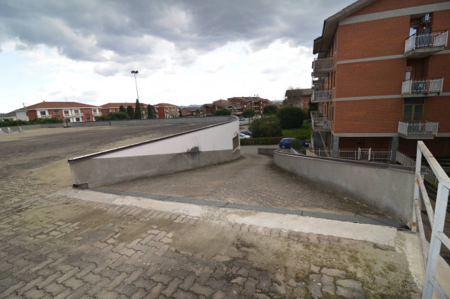 Magazzino in Vendita a Leinì