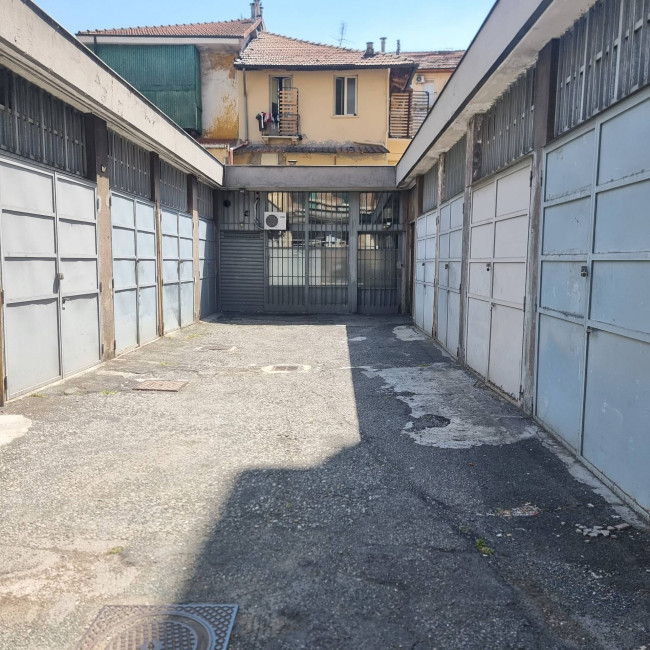 Locale commerciale in Vendita a Torino