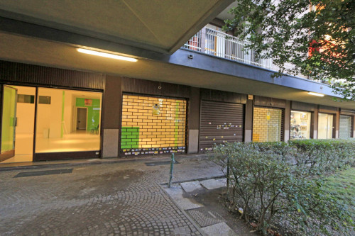 Shop for Rent to Torino