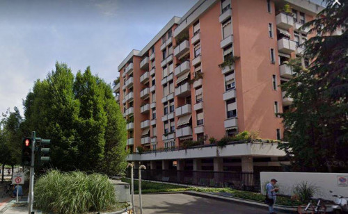 Box o garage in Affitto a Milano