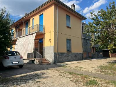 Casa indipendente in vendita