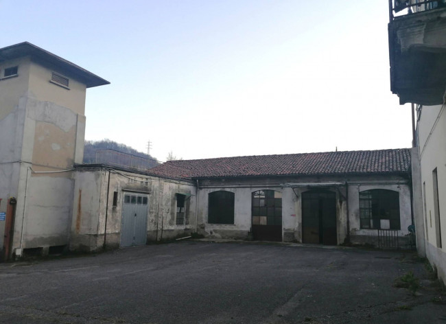 Capannone a Valgreghentino