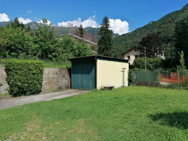 Casa indipendente in vendita a Lecco (LC)