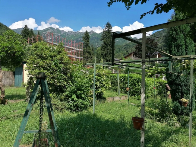 Casa indipendente in vendita a Lecco (LC)