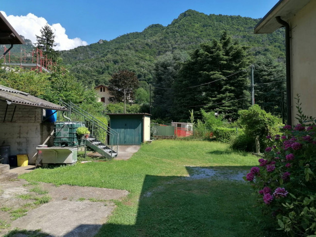 Casa indipendente in vendita a Lecco (LC)