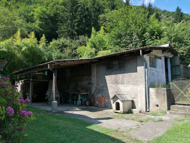 Casa indipendente in vendita a Lecco (LC)