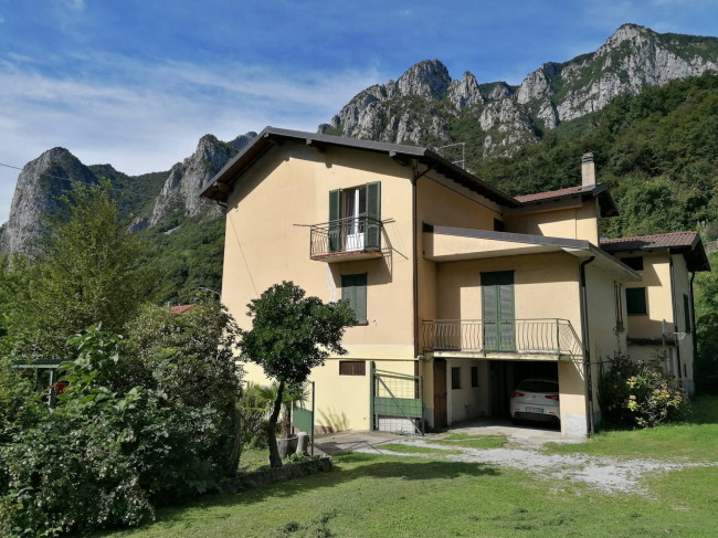 Casa indipendente in vendita a Lecco (LC)