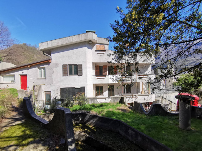 Villa singola a Pescate