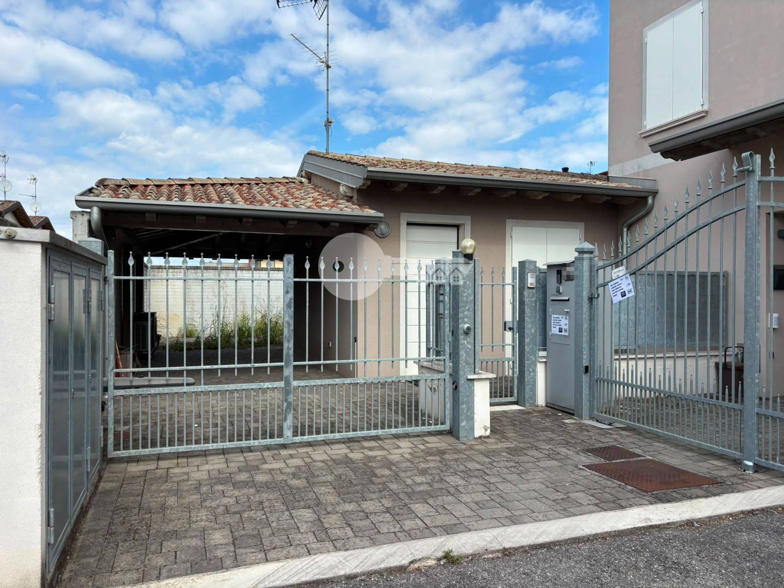 Villa a Visano
