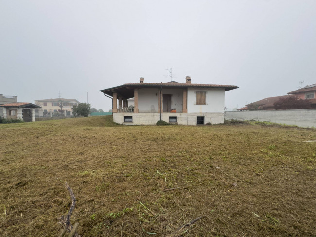 Villa in vendita a Borgo San Giacomo (BS)